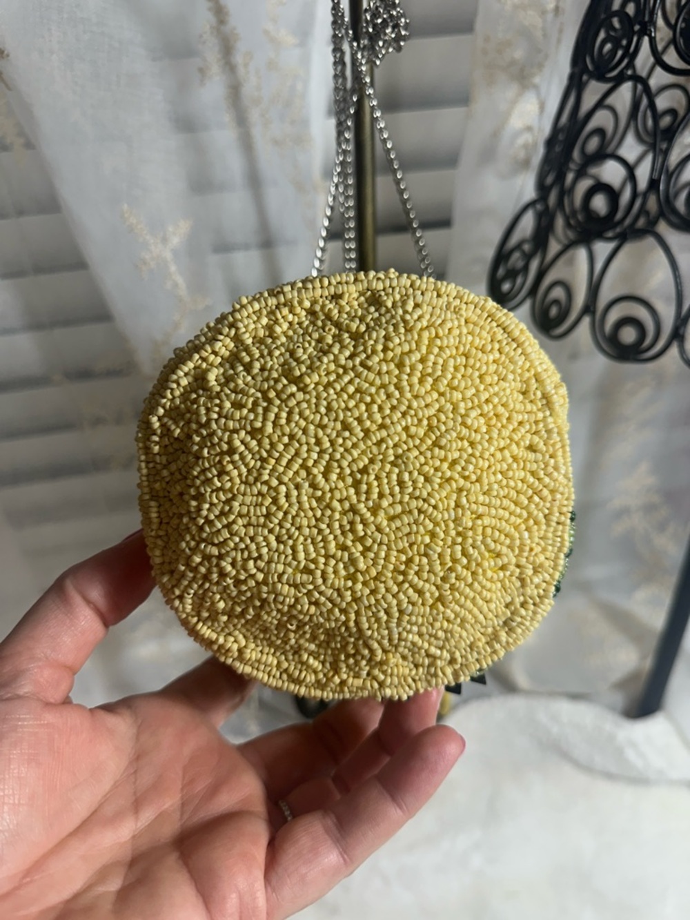 Made in India beaded yellow and black toucan tropical bucket crossbody bag - Picture 4 of 8